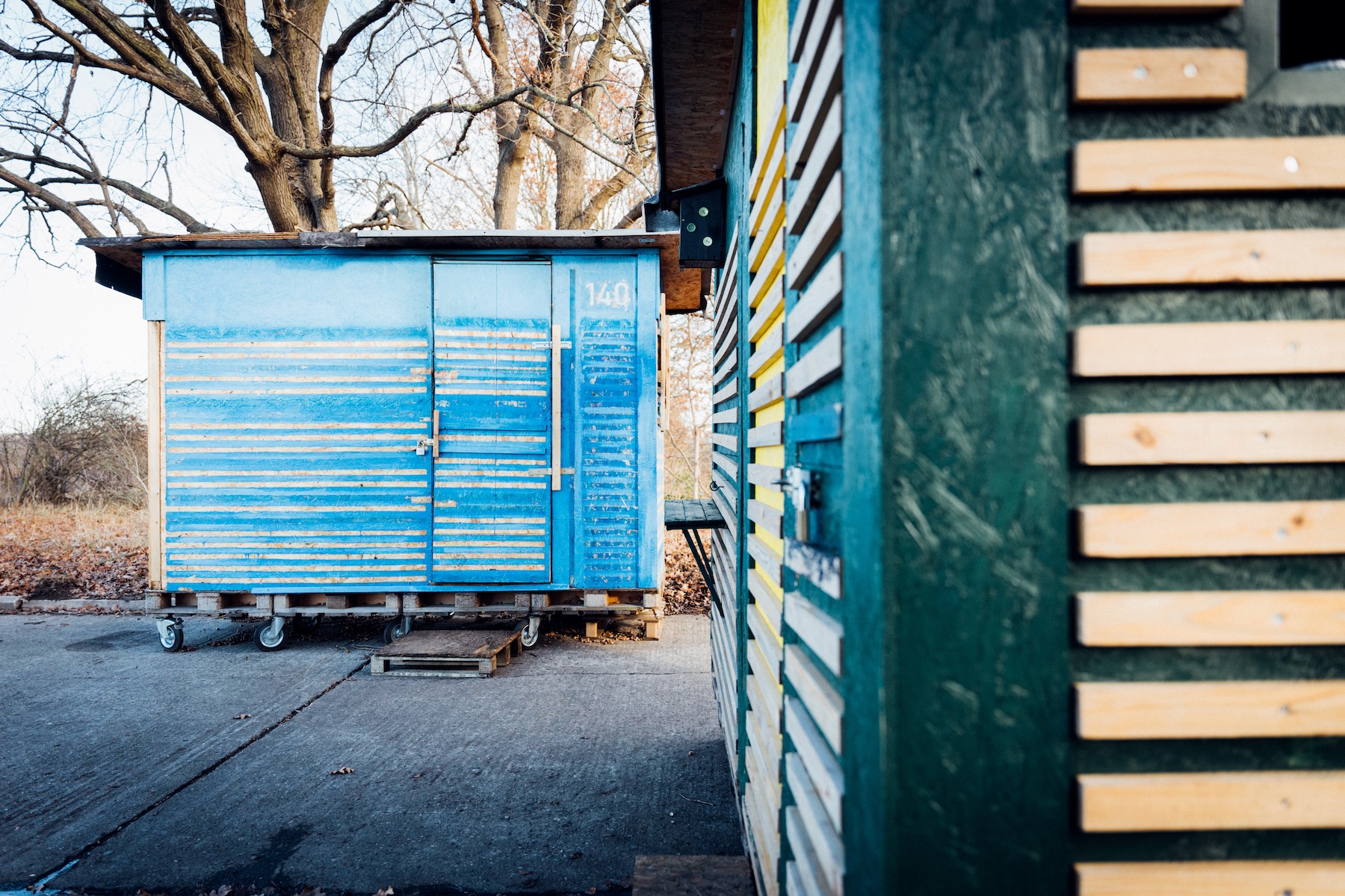 Die drei Quadratmeter großen Container bieten vor allem Schutz.